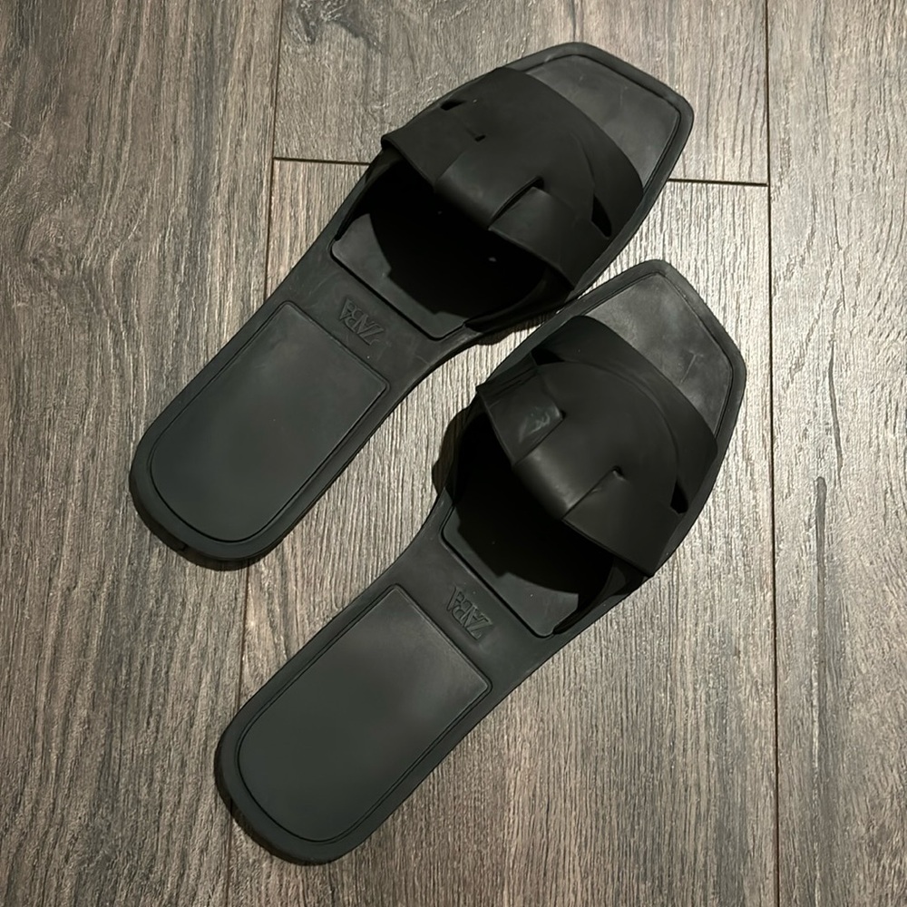 Zara Sandals Slip Ons Square Toe Black Slides Size 7 / 37